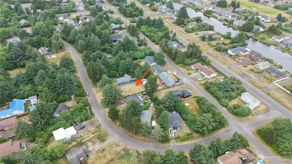 328 Mizzen Street NW Ocean Shores WA 98569