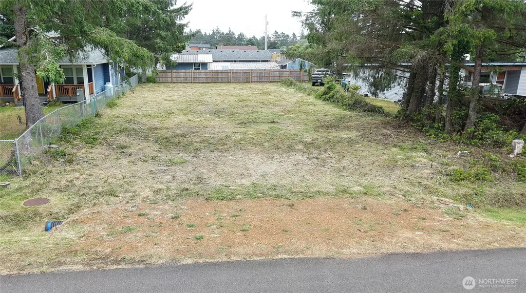 328 Mizzen Street NW Ocean Shores WA 98569