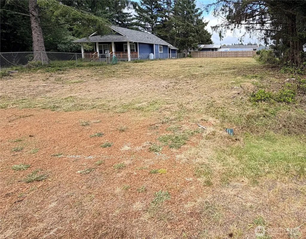328 Mizzen Street NW Ocean Shores WA 98569