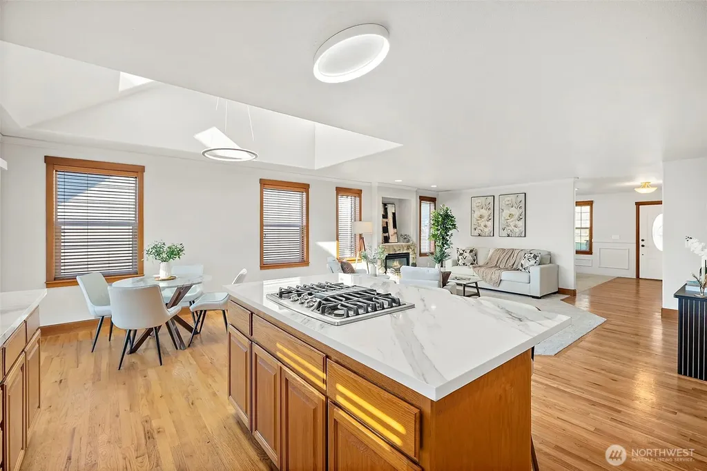 2110 26th Place SE Puyallup WA 98372