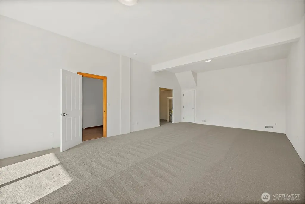2110 26th Place SE Puyallup WA 98372
