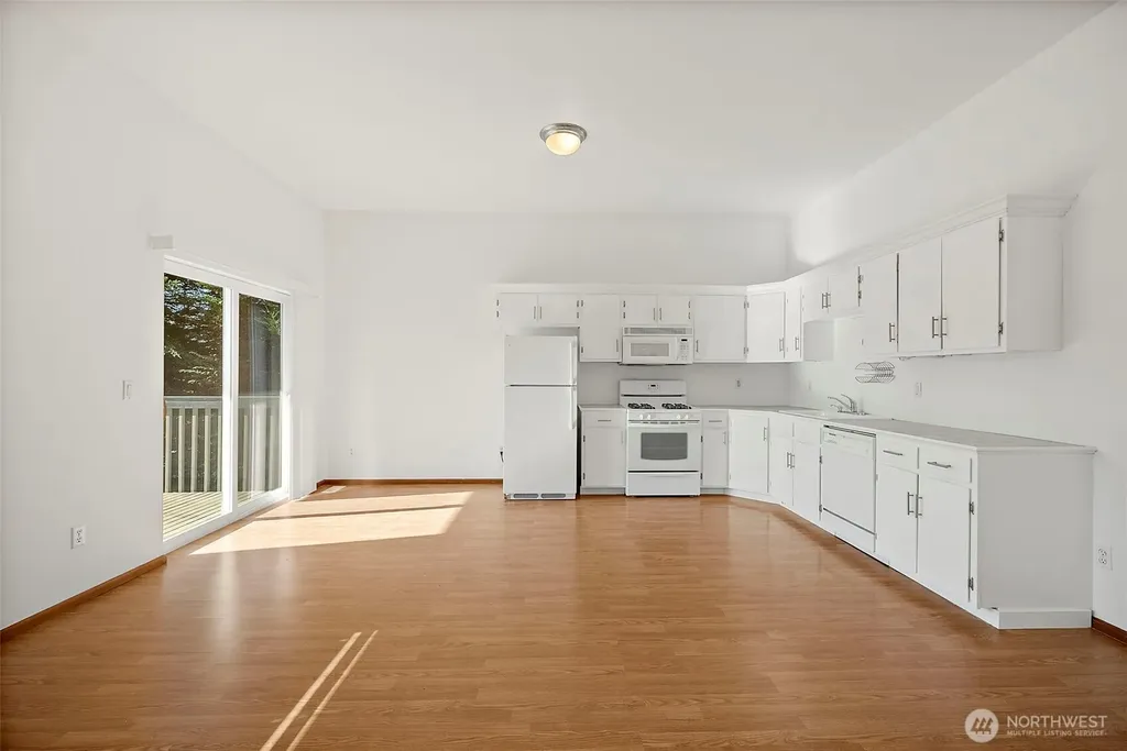 2110 26th Place SE Puyallup WA 98372