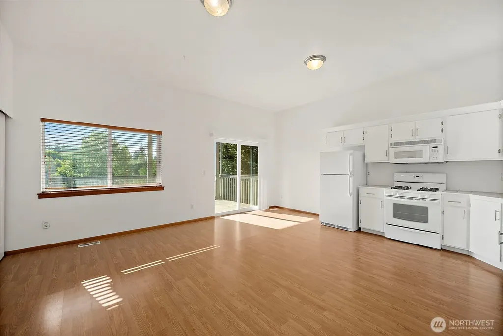 2110 26th Place SE Puyallup WA 98372