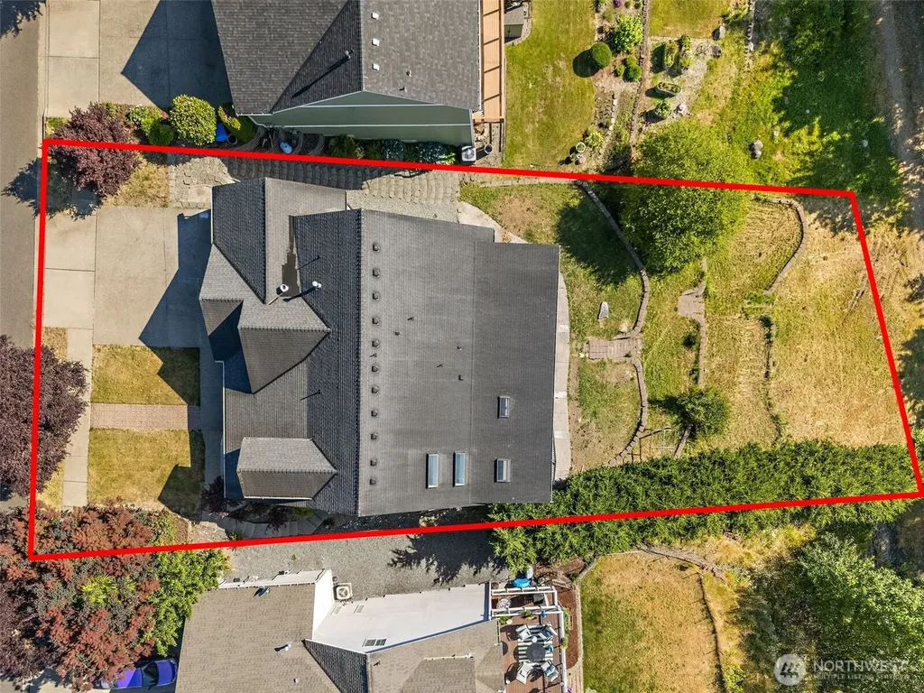 2110 26th Place SE Puyallup WA 98372