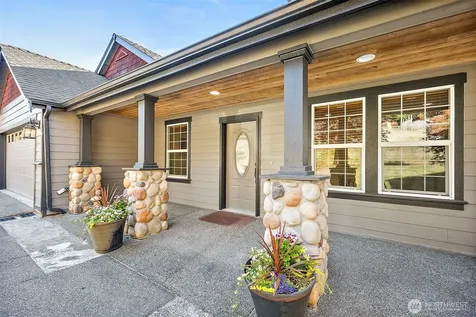 2110 26th Place SE Puyallup WA 98372