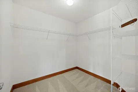 2110 26th Place SE Puyallup WA 98372