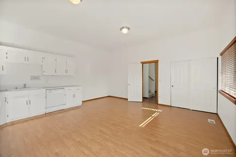 2110 26th Place SE Puyallup WA 98372