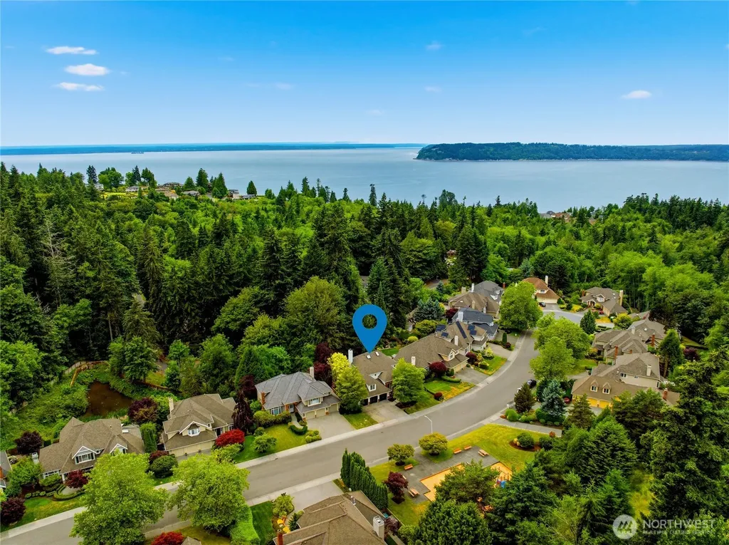 6130 Bayview Drive Mukilteo WA 98275