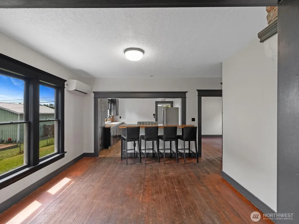 1218 E Marine View Drive Everett WA 98201