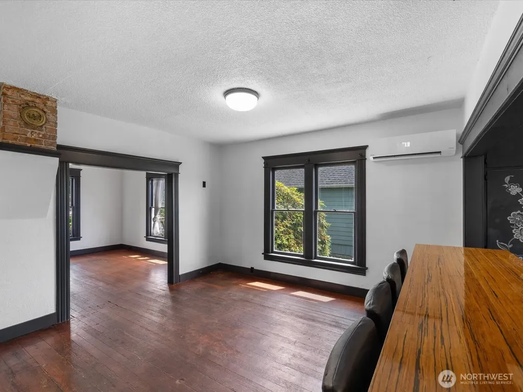 1218 E Marine View Drive Everett WA 98201