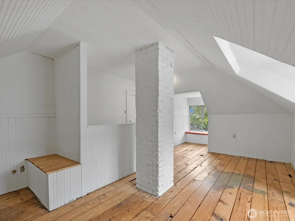 1218 E Marine View Drive Everett WA 98201