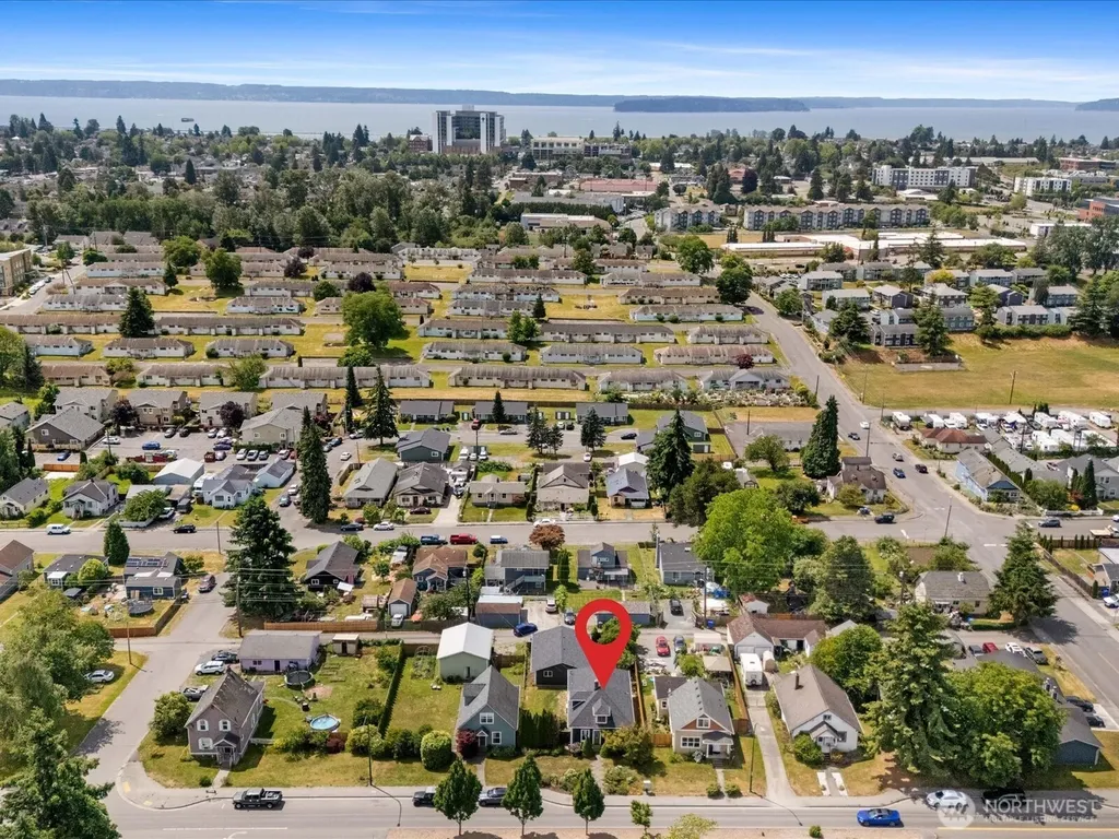 1218 E Marine View Drive Everett WA 98201