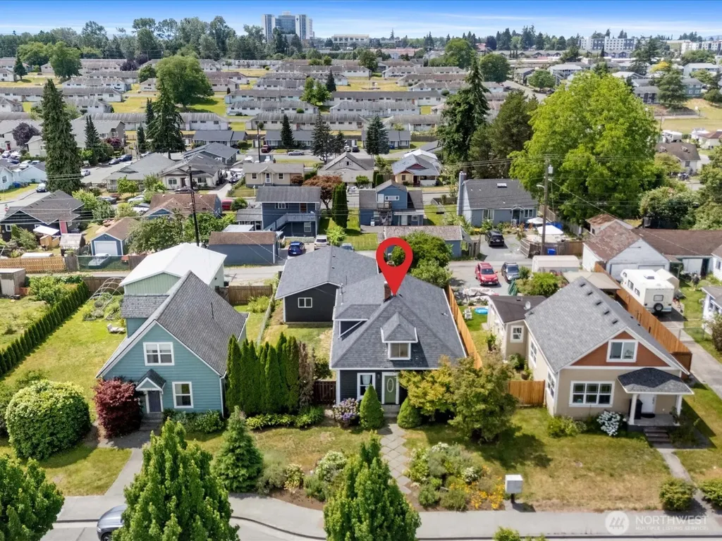 1218 E Marine View Drive Everett WA 98201