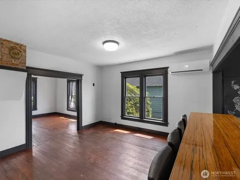 1218 E Marine View Drive Everett WA 98201