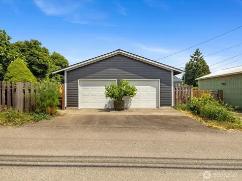 1218 E Marine View Drive Everett WA 98201
