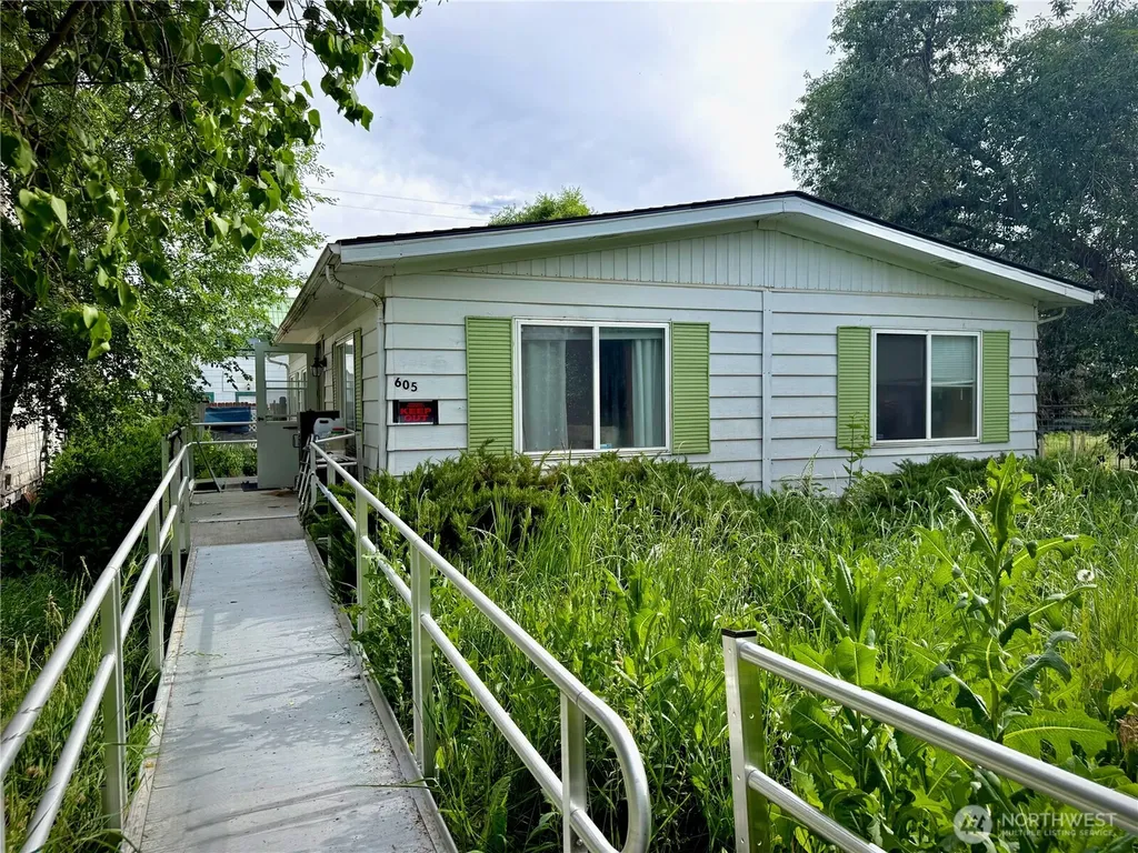 605 Ross Street Davenport WA 99122