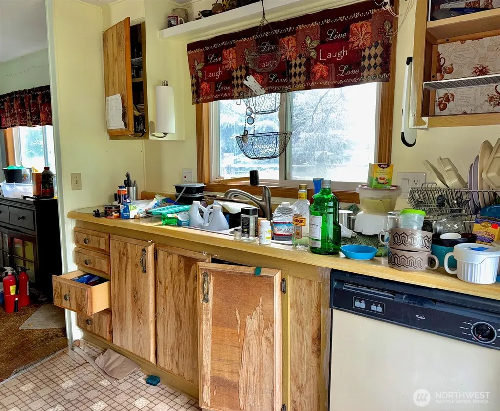 605 Ross Street Davenport WA 99122