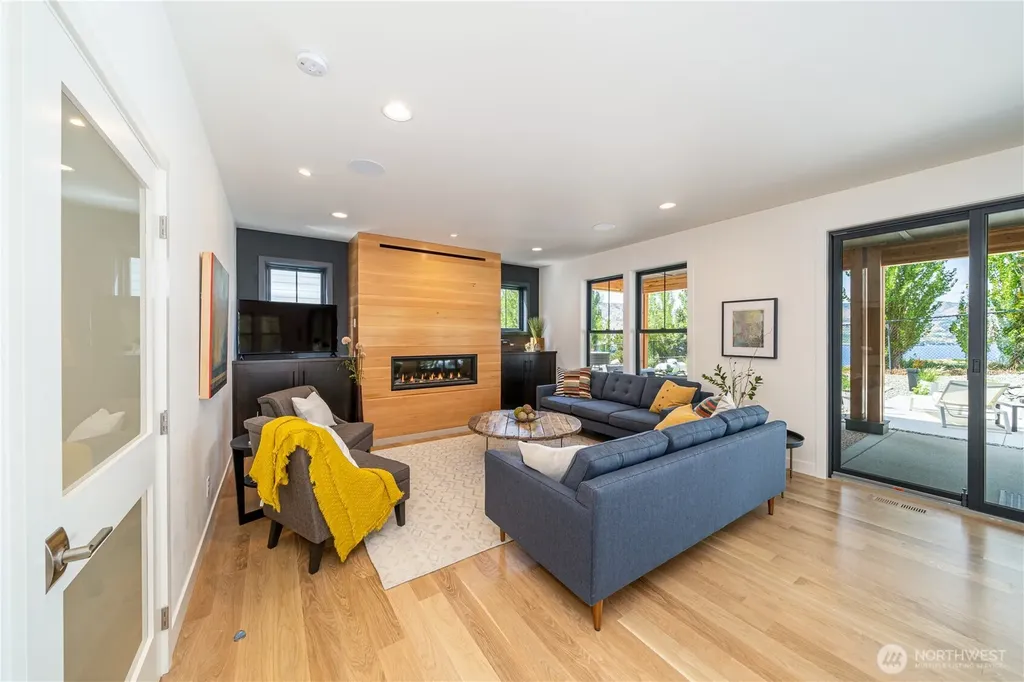 252 Porcupine Lane Chelan WA 98816