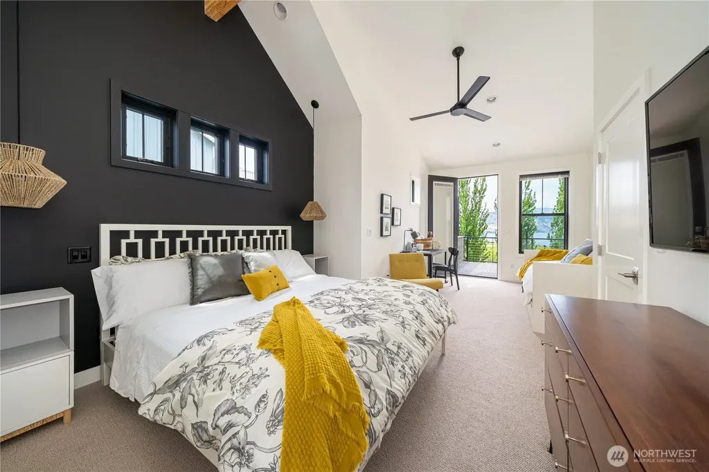 252 Porcupine Lane Chelan WA 98816