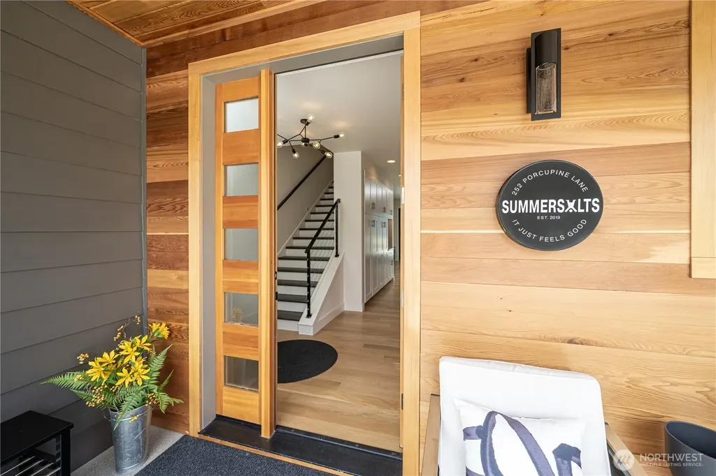 252 Porcupine Lane Chelan WA 98816