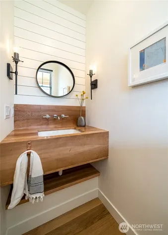 252 Porcupine Lane Chelan WA 98816
