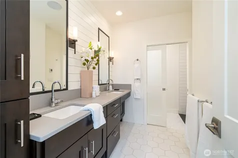 252 Porcupine Lane Chelan WA 98816
