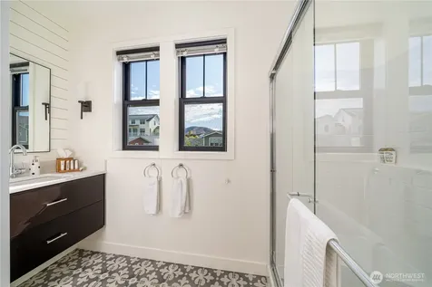 252 Porcupine Lane Chelan WA 98816