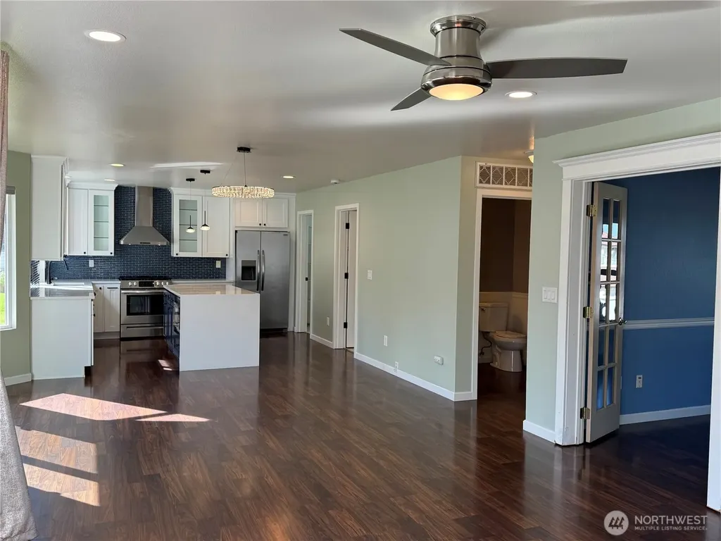 2111 Forest Ridge Dr SE Auburn WA 98002