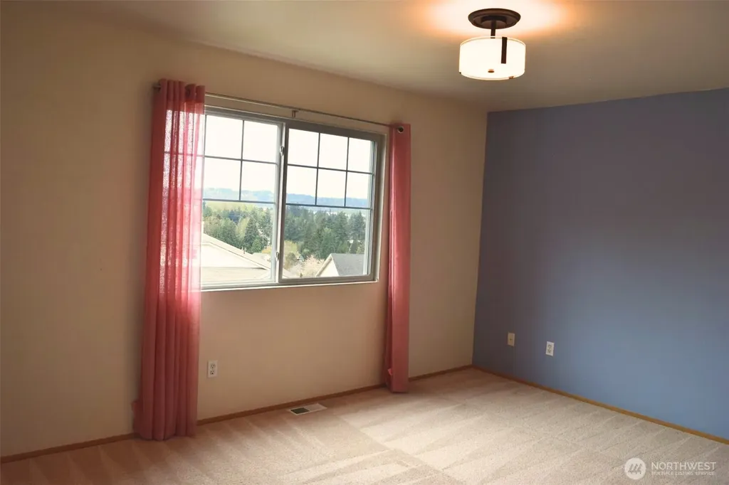 2111 Forest Ridge Dr SE Auburn WA 98002