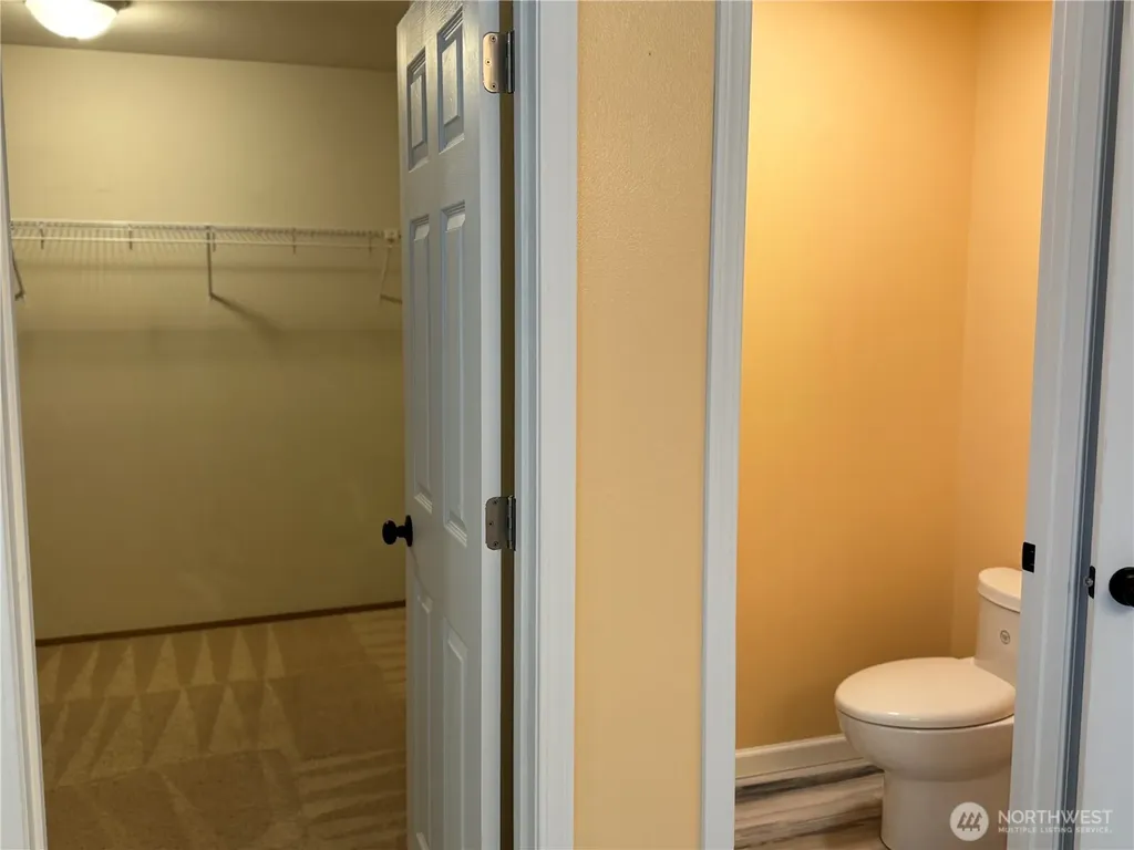 2111 Forest Ridge Dr SE Auburn WA 98002