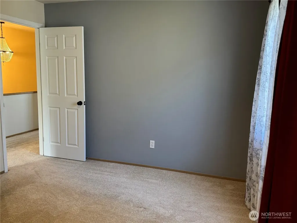 2111 Forest Ridge Dr SE Auburn WA 98002