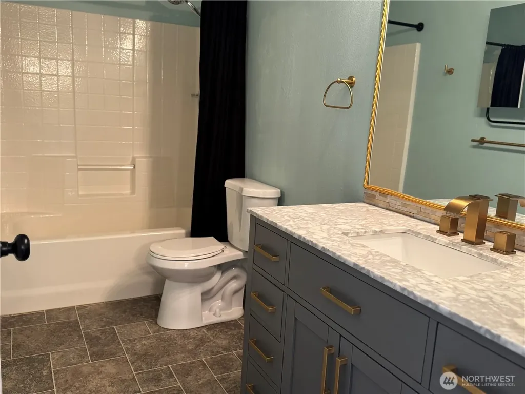 2111 Forest Ridge Dr SE Auburn WA 98002