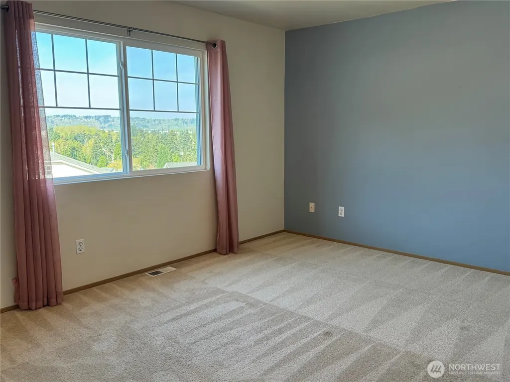 2111 Forest Ridge Dr SE Auburn WA 98002