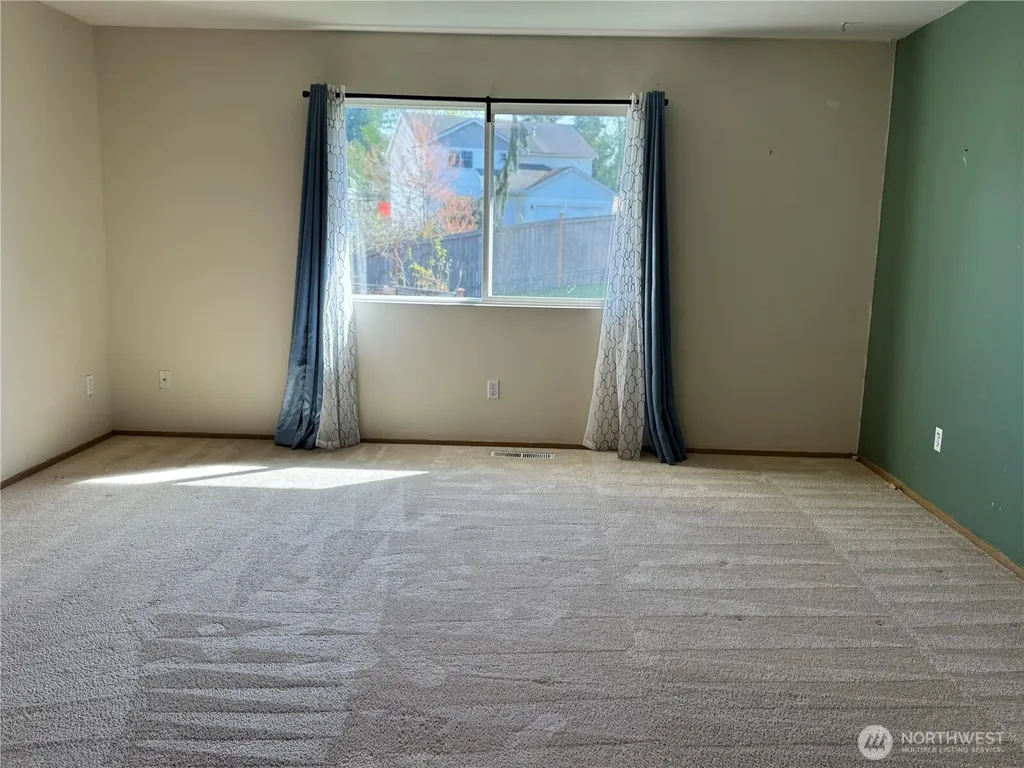 2111 Forest Ridge Dr SE Auburn WA 98002