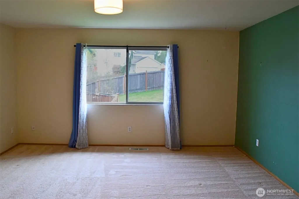 2111 Forest Ridge Dr SE Auburn WA 98002