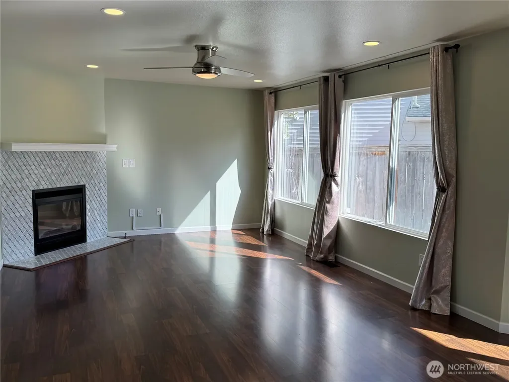 2111 Forest Ridge Dr SE Auburn WA 98002