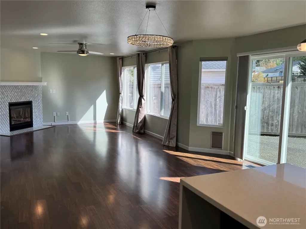 2111 Forest Ridge Dr SE Auburn WA 98002