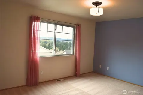 2111 Forest Ridge Dr SE Auburn WA 98002