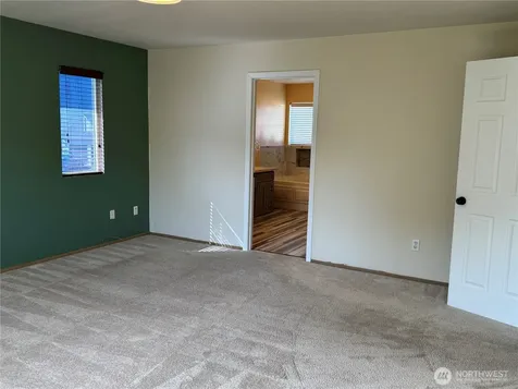 2111 Forest Ridge Dr SE Auburn WA 98002