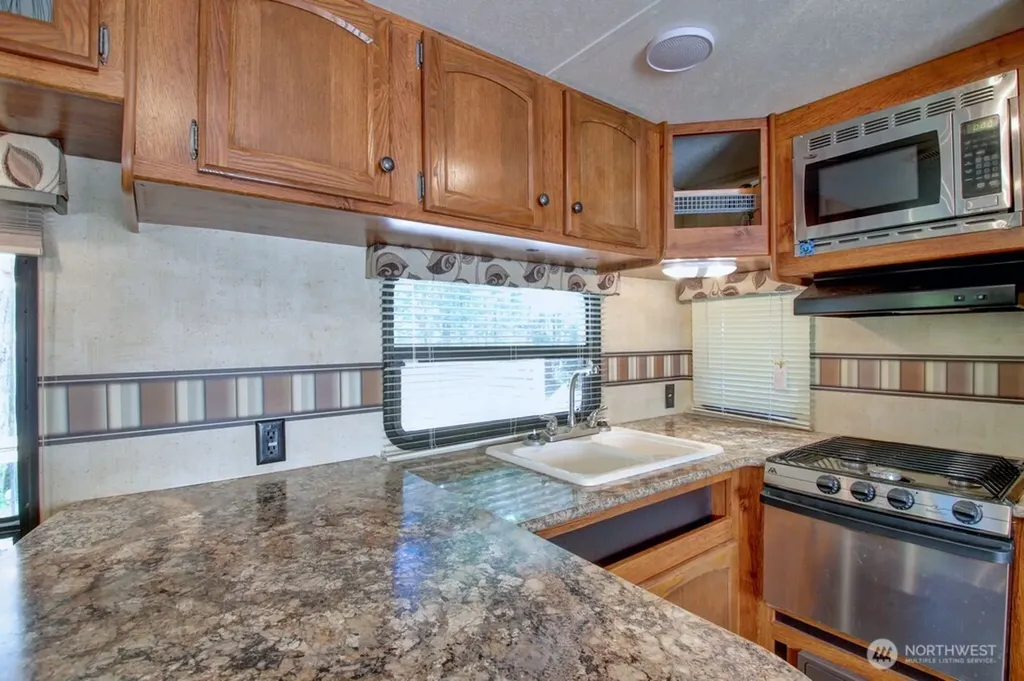 64 Wilderness Way Deming WA 98244