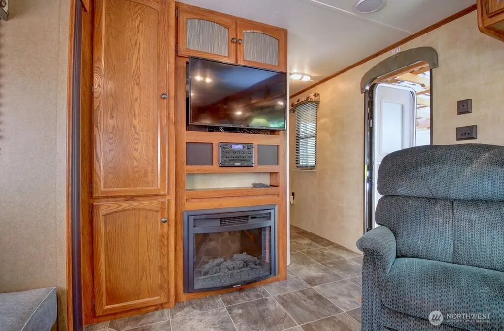 64 Wilderness Way Deming WA 98244