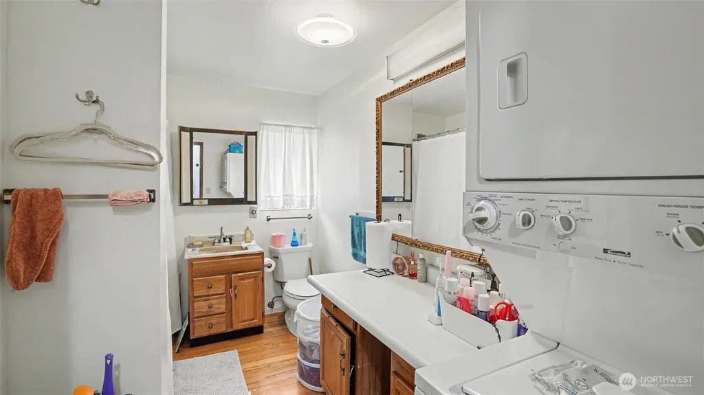 2194 NE 8th Place Renton WA 98056