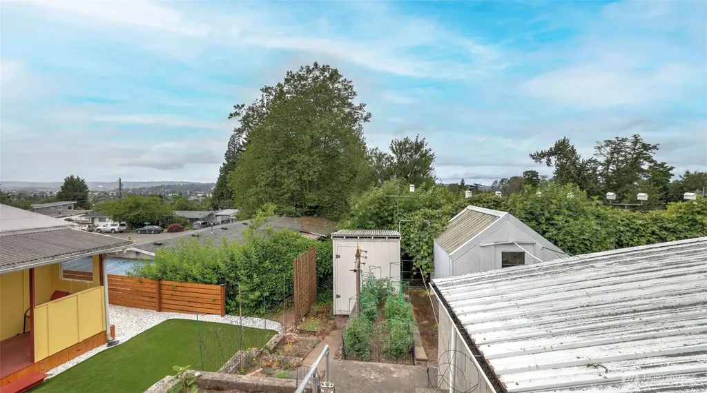 2194 NE 8th Place Renton WA 98056