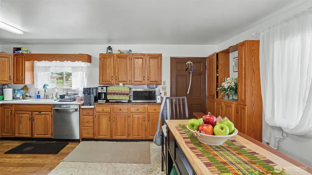 2194 NE 8th Place Renton WA 98056