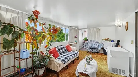 2194 NE 8th Place Renton WA 98056
