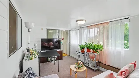2194 NE 8th Place Renton WA 98056