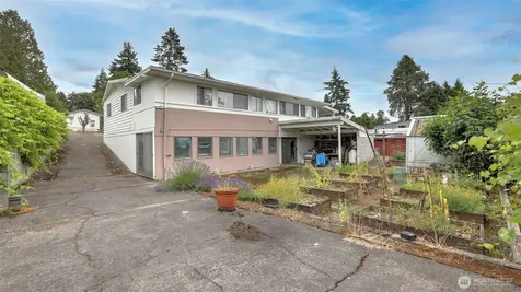 2194 NE 8th Place Renton WA 98056