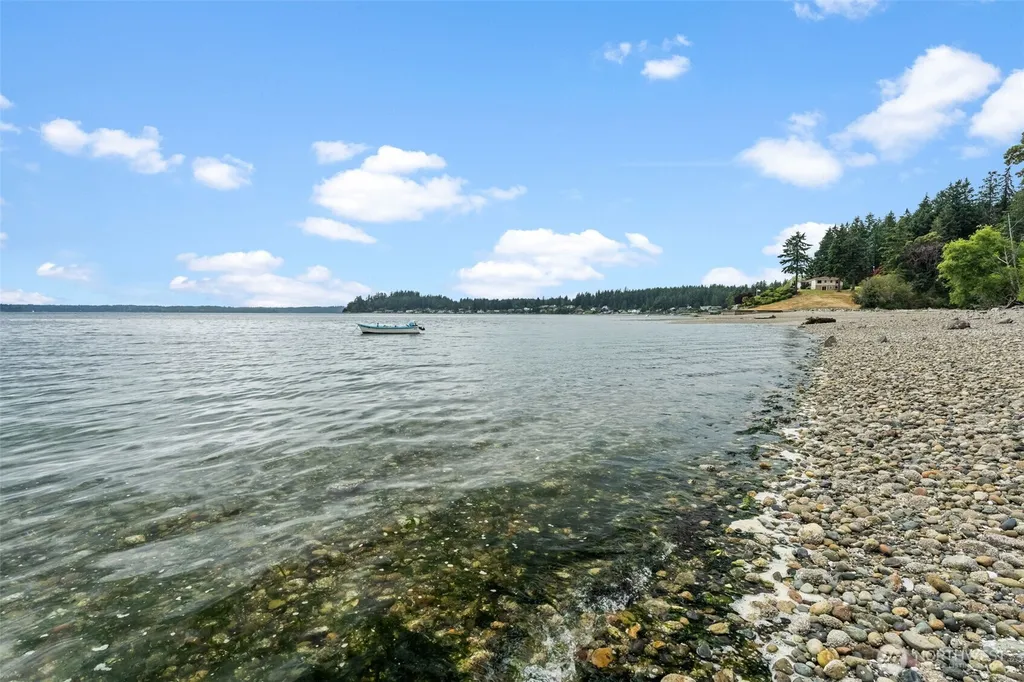 0 Lot 4, Warren Beach Drive Gig Harbor WA 98335