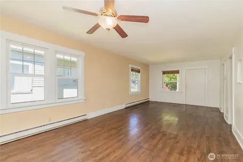 4050 S G Street Tacoma WA 98418