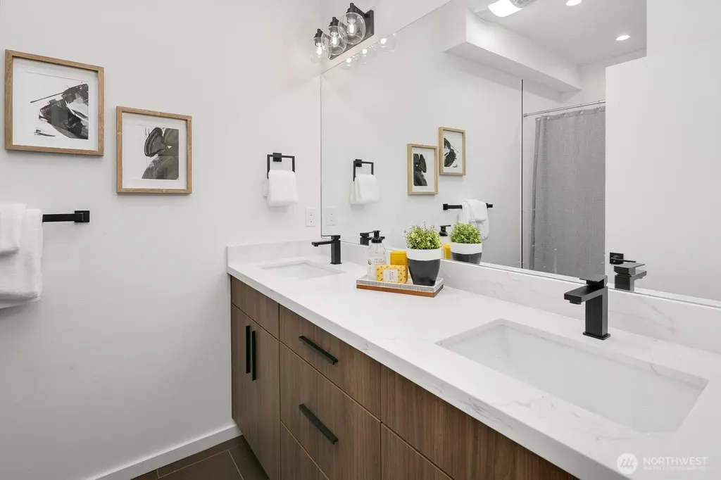 5253 California Avenue SW Seattle WA 98136
